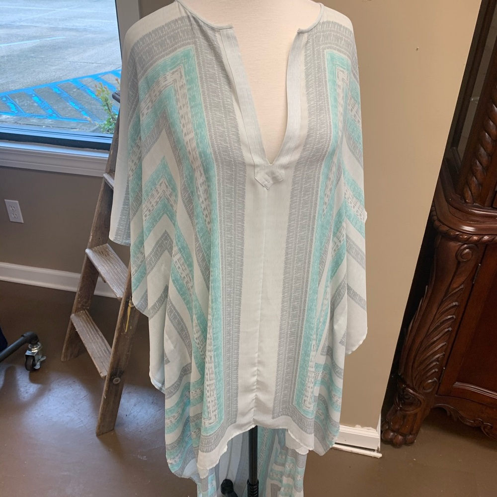 BCBG high low top